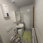 Ferienwohnung, Apartment, Monteurwohnung Mit Klimaanlage Wettin-loebejuen Apartman