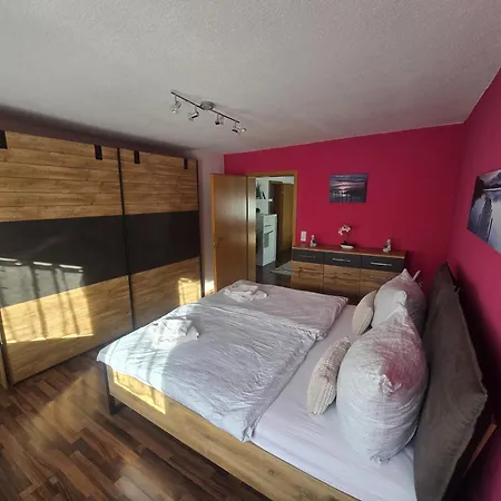 Apartment Ferienwohnung, Apartment, Monteurwohnung Mit Klimaanlage Wettin-loebejuen