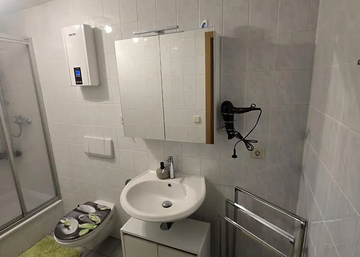 Apartment Ferienwohnung, Apartment, Monteurwohnung Mit Klimaanlage Wettin-loebejuen *